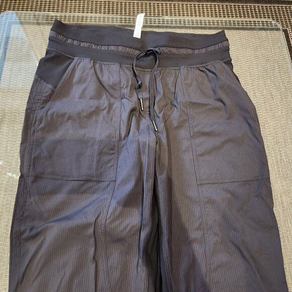 Lululemon Dance Studio Crop *25" - Picture 5 of 12